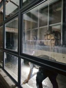 重庆南坪东东摩铝合金门窗制作安装