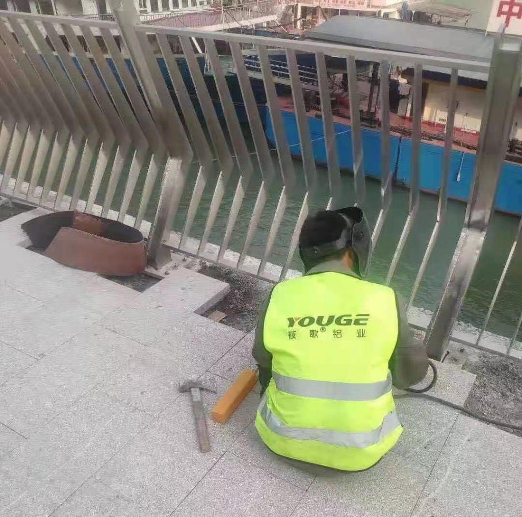 不锈钢栏杆焊接
