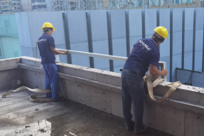 莜歌装饰-桥达.千江樾三期项目铝合金门窗工程进场
