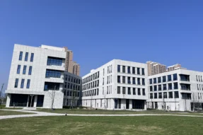 重庆食药检院迁扩建二期工程：莜歌铝业打造高品质科研建筑解决方案