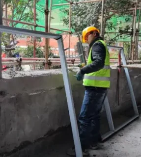 重庆外国语学校科技大楼铝合金门窗工程全解析：教育建筑门窗系统专业解决方案