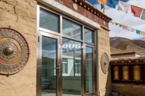 日喀则市医院专用门窗的挑战与解决方案:高原环境下的安全与节能实践 日喀则市医院专用门窗的挑战与解决方案:高原环境下的安全与节能实践