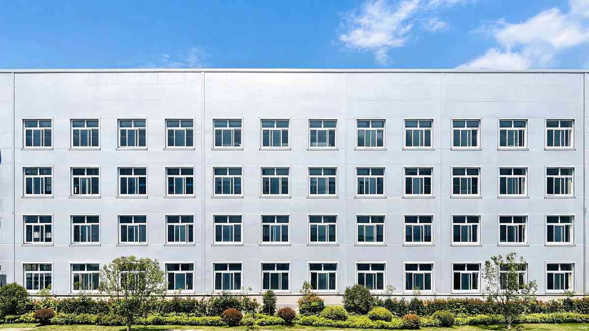 工业建筑UPVC塑钢门窗工程案例