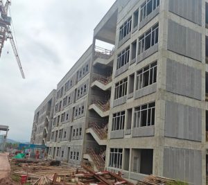 铜梁中学铝塑铝门窗现场破坏性试验实录_莜歌幕墙